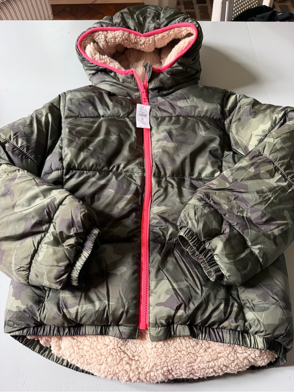 NWT GAP Kids Camouflage Hooded Puffer Jacket with Pink Trim Sherpa Lined - Picture 3 of 6